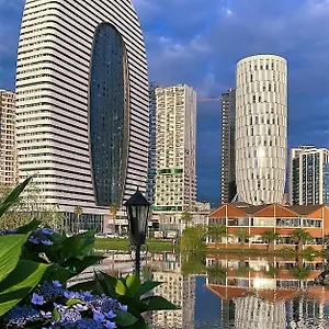 Alliance Palace 5* באטומי